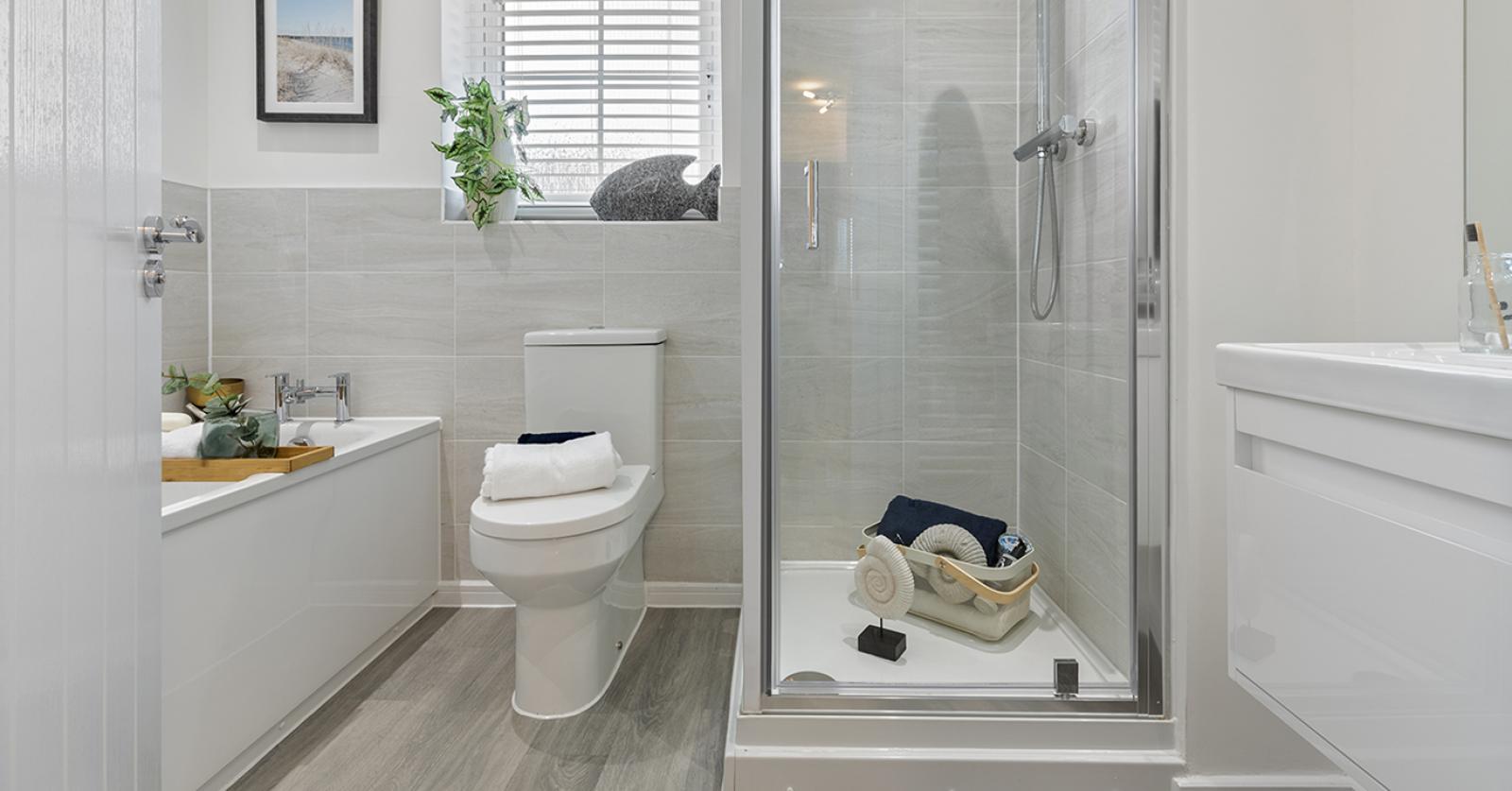 Bathroom at the Cedar house type Hawks View